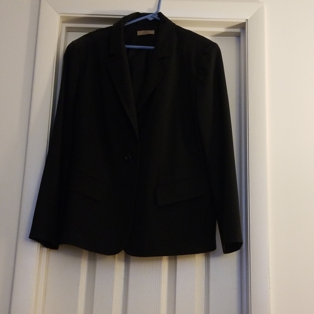 Women's 20W Black Business Suit Jacket